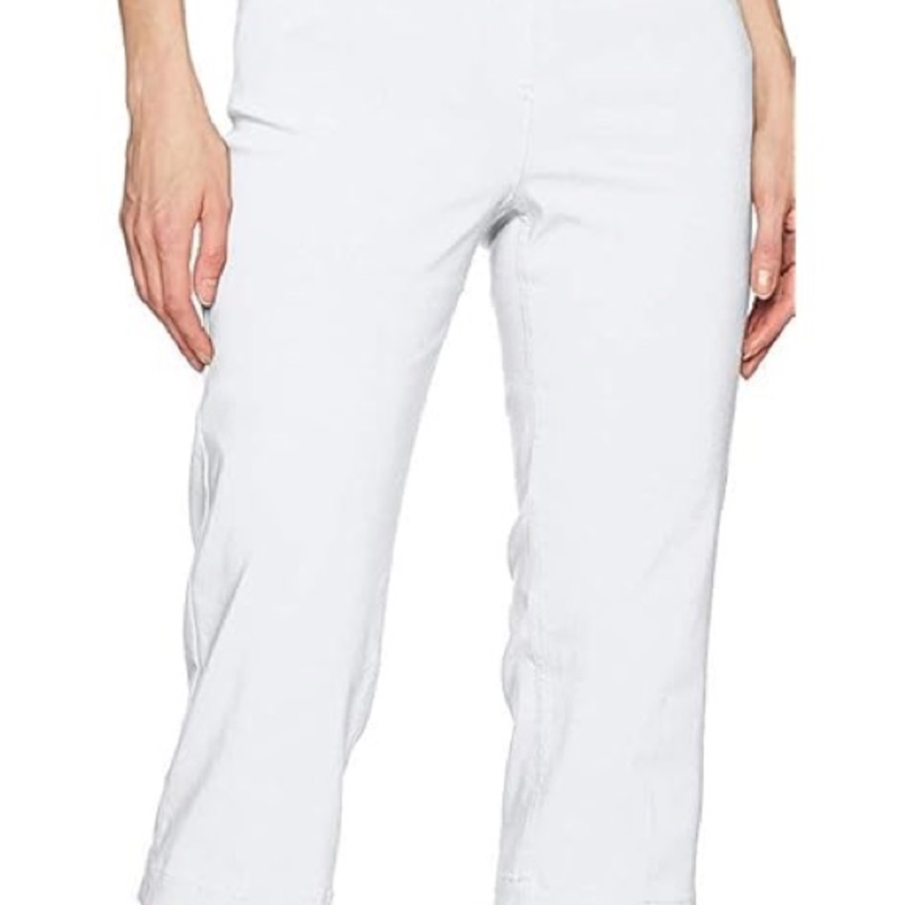 NYDJ “Dayla” Lift Tuck Technology Wide Cuff Casual Cream Capri. Size 16